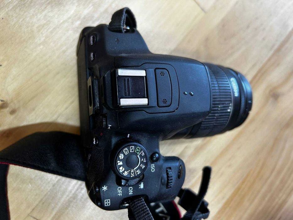 Фотокамера Canon eos 700d
