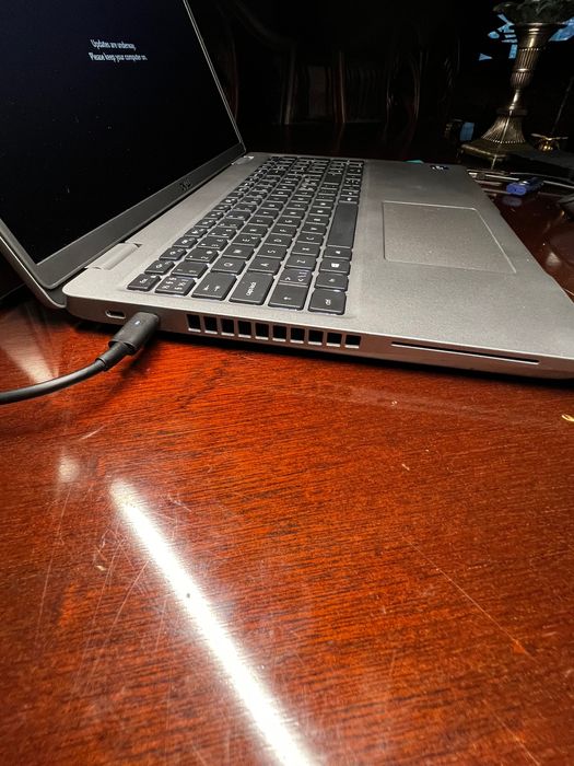 Dell Precision 3561 15-inch (2021) - Core i7-11850H 32GB SSD 1000GB