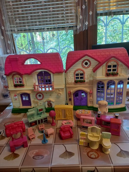 Дитячий домік і аксесуари в дім