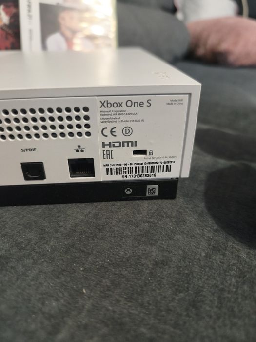 Xbox One S, Model 1681