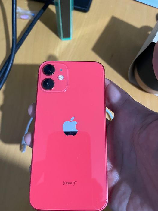 iPhone 12 mini como novo