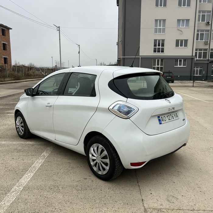 Renault zoe 41 kwt 2019. Запас ходу 300км