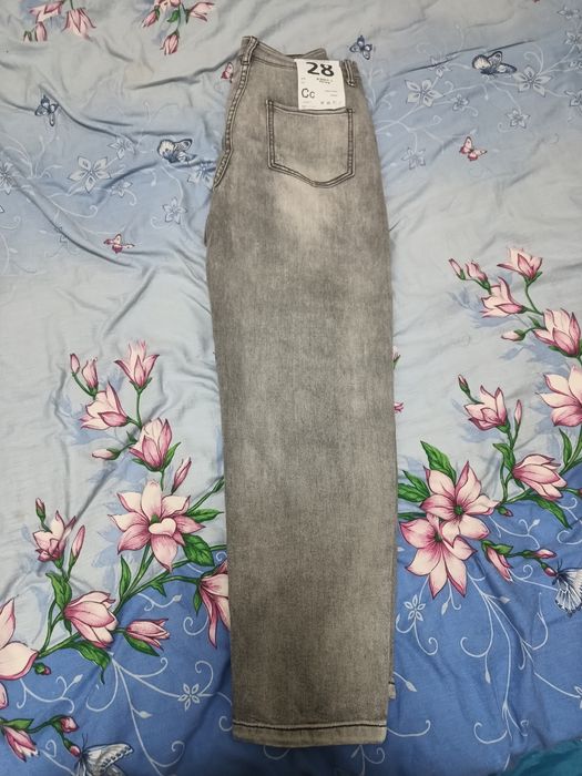 Моми джинси розмір 28