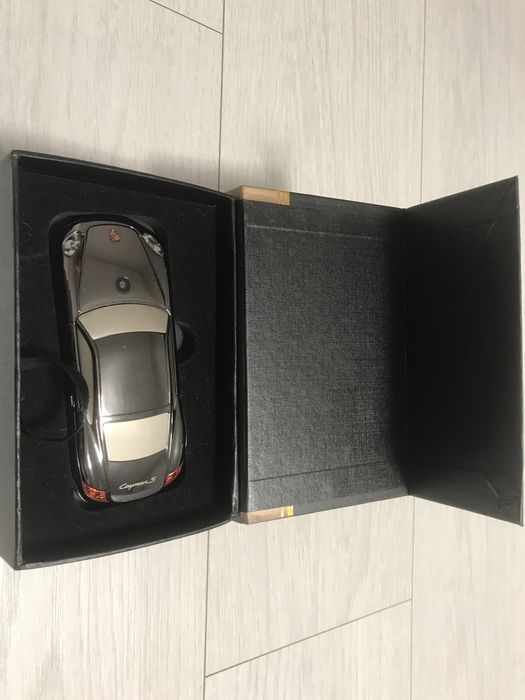 Продам телефон порше каен