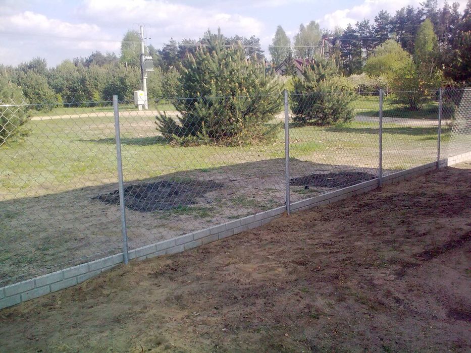 Ogrodzenie z siatki, 150cm ocynkowana + płyta oraz montaż