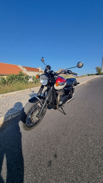 Triumph bonneville t100