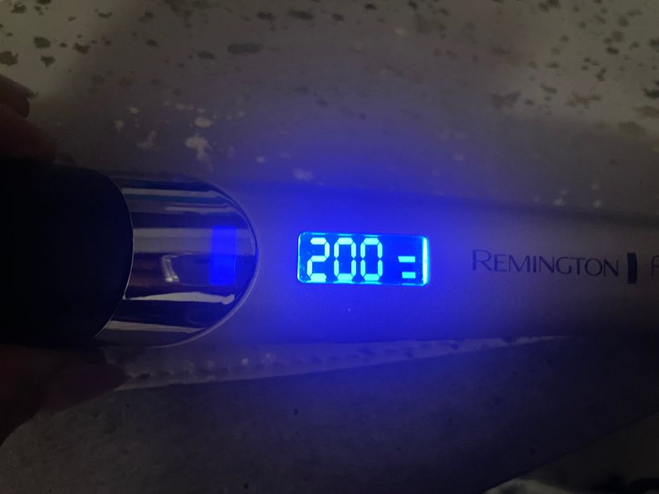 Modelador REMINGTON  150 A 230 ºC - 5 Níveis de Temperatura)