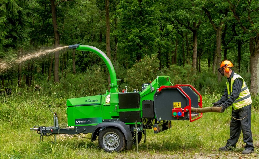 Usługa rębakiem,Frezowanie Pni,Wycinka drzew,Czyszczenienie działek