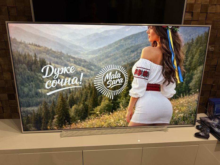 Тлевізор Led Tv Panasonik 65 діагональ