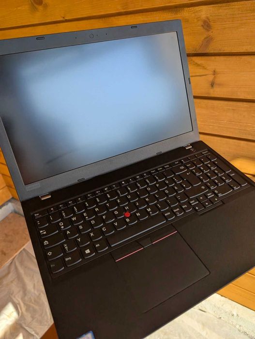 Ноутбуки для оФісів  15 дюймові 4 ядра  16 ОЗУ є 300 шт