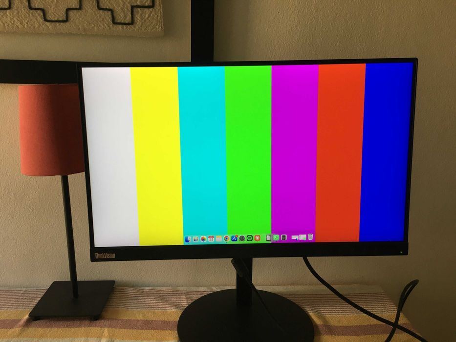 Monitor Lenovo ThinkVision T22i-10 21,5" Full HD IPS - suporte regulável