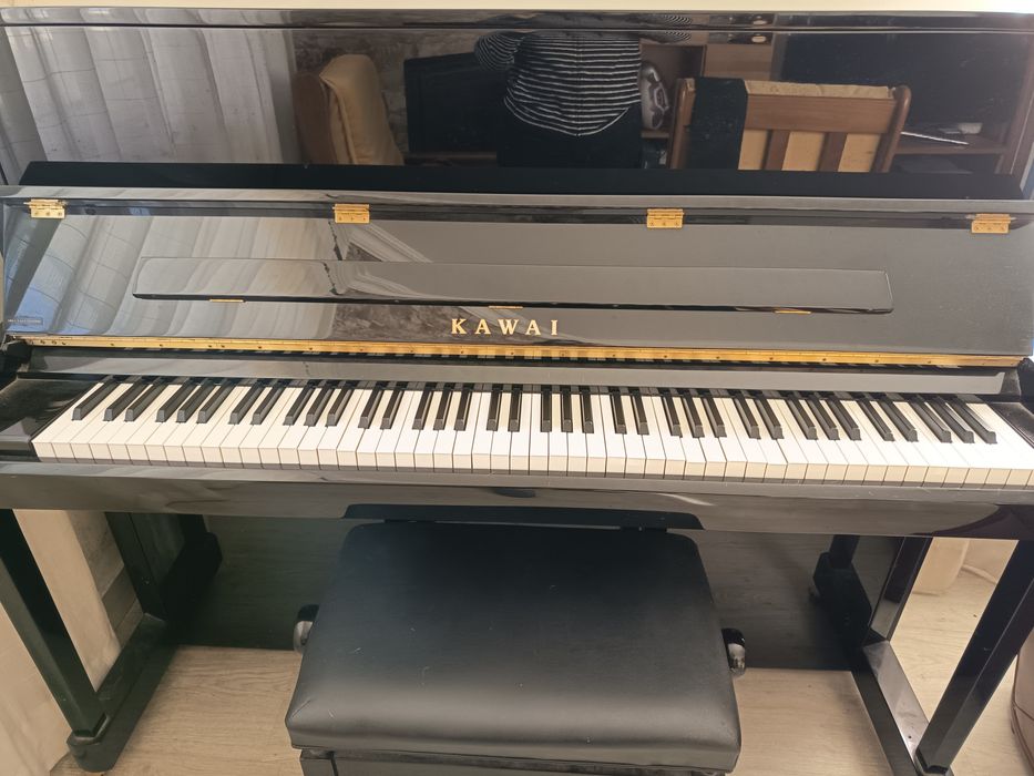 Piano Vertical kawai