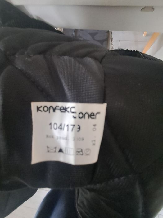Ocieplana kurtka policyjna