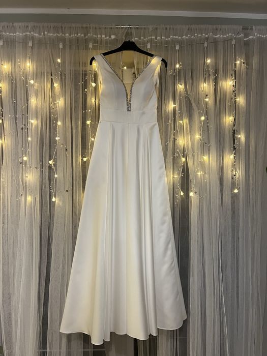 Elegancka suknia ślubna