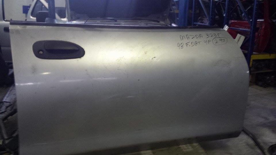 Porta frente direita MAZDA 323 III (BF)