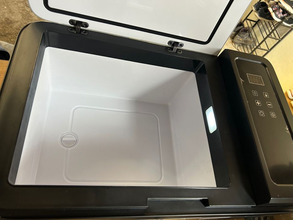 Arca refrigeradora/congeladora 20L nova