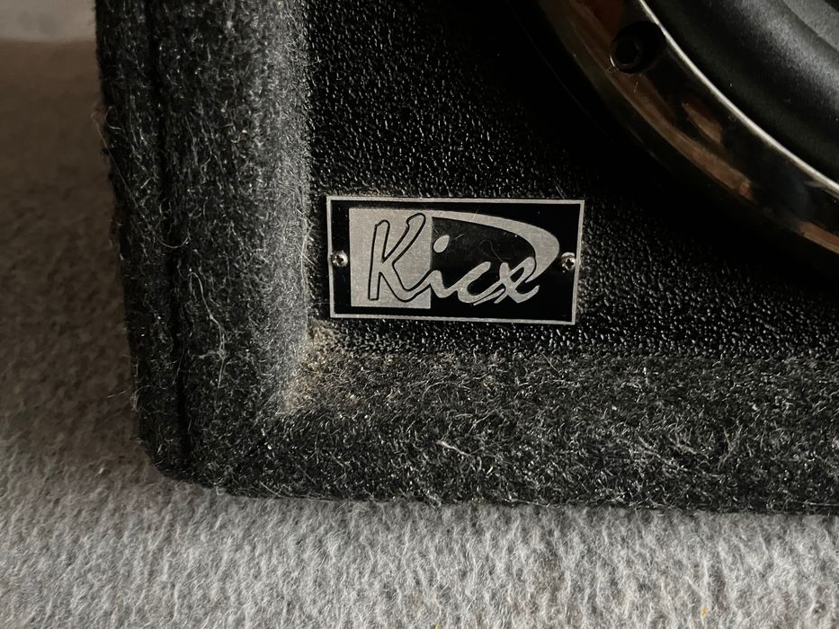 Продам сабвуфер Kicx.