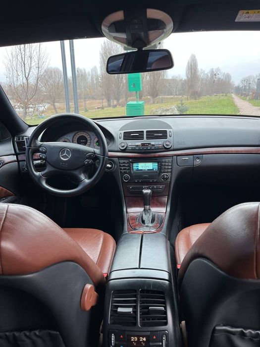 MERCEDES-BENZ w211 avantgard