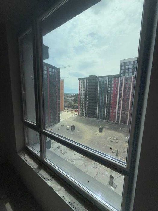 Продаж квартири в ЖК SKYGARDEN з балконом !