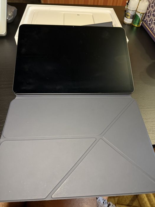 Xiaomi 7 pro 16/528 mate з оригінальнім чохлом.