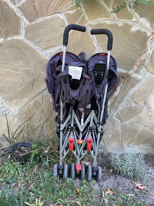 Продам детскую коляску Maclaren twins