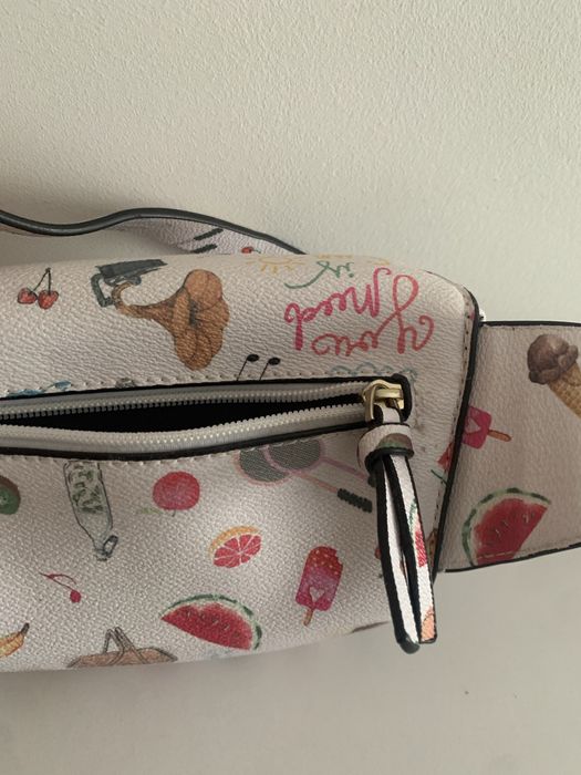 Bolsa cintura . Marca Parfois