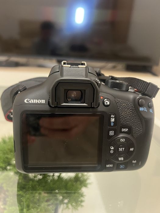 Canon 1300d  + lente