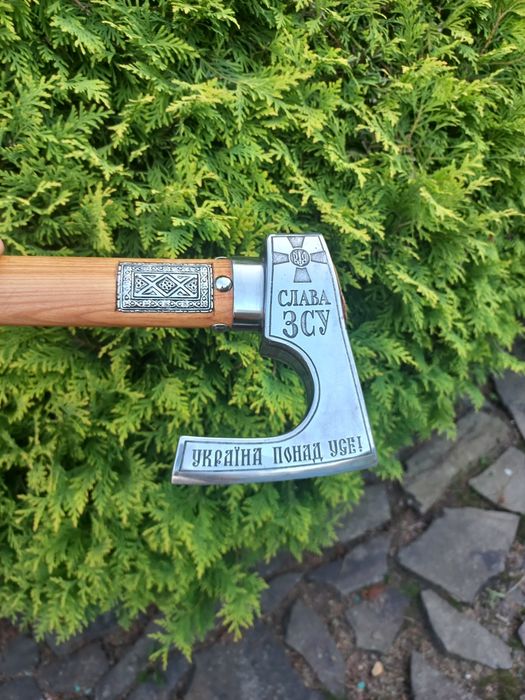 Топірець, бартка, валашка