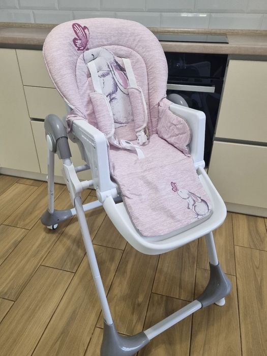Стільчик для годування фірми Kikka в дуже гарному стані.