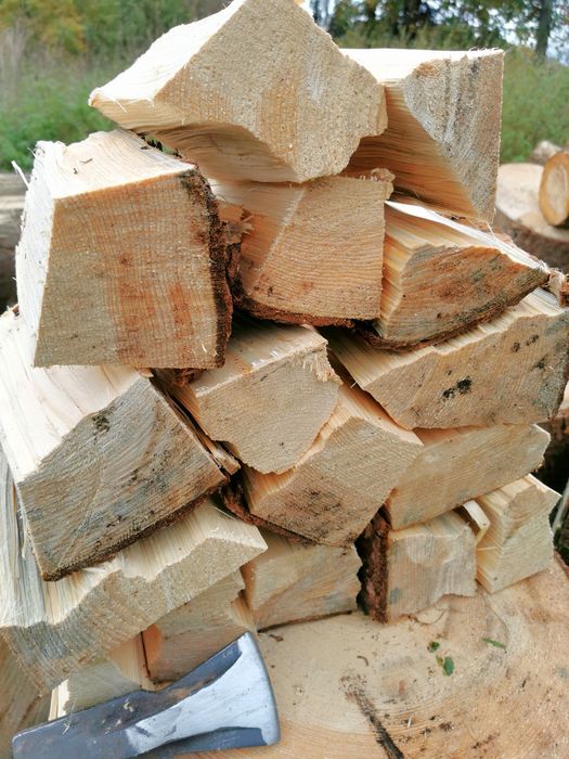 Drewno opałowe suche sezonowane kominkowe sosna dąb buk transport