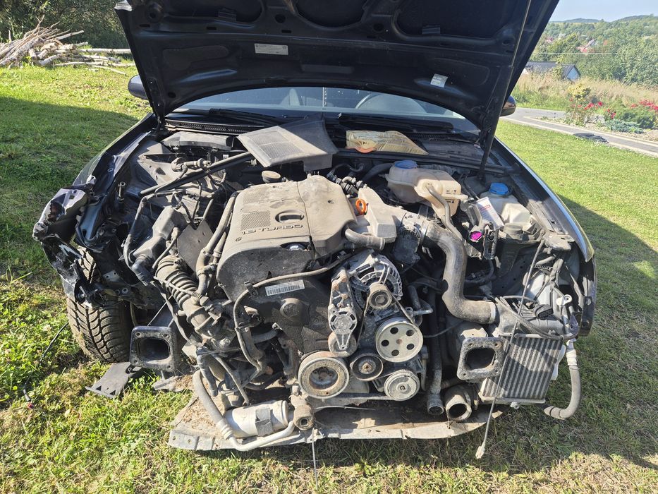Audi a4 b7  uszkodzone