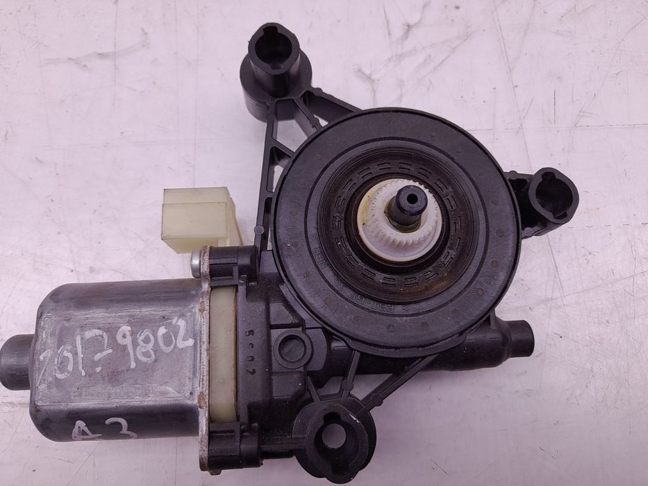 Motor vidro trás esquerdo AUDI A3 Sportback (8VA, 8VF)