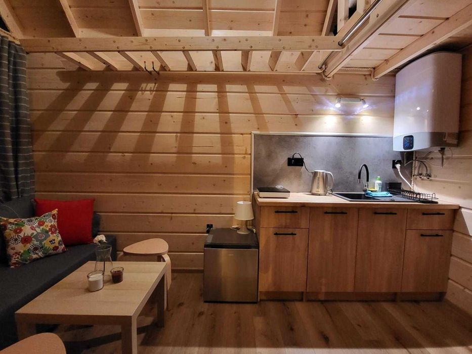 Jezioro Nyskie. Domki na drzewach Skorochów-Nysa