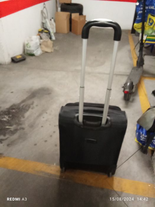 Mala trolley em bom estado