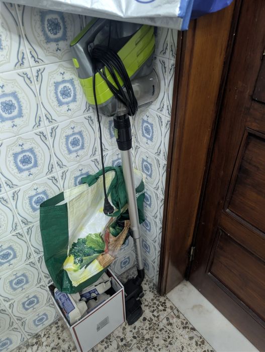 Aspirador Tristar com fio
