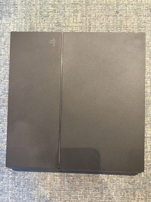 PlayStation 4 Slim + 6 Jogos | Excelente Estado | Sem Comandos