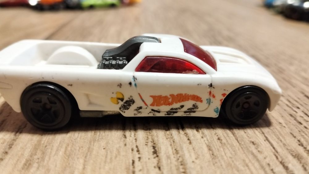 Машинка моделька