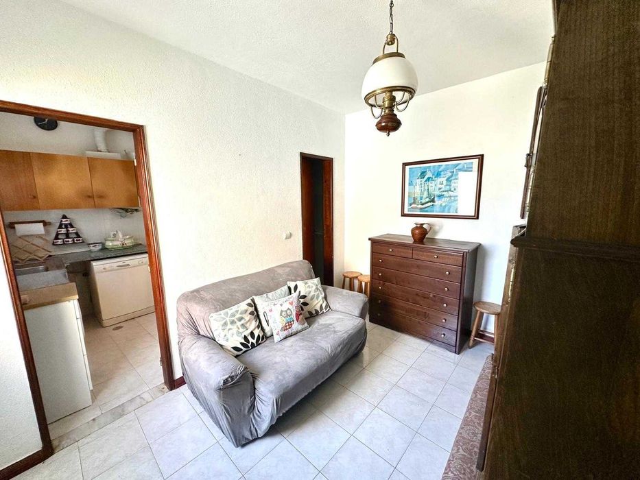 arrendamento de apartamento exclusivamente a professora