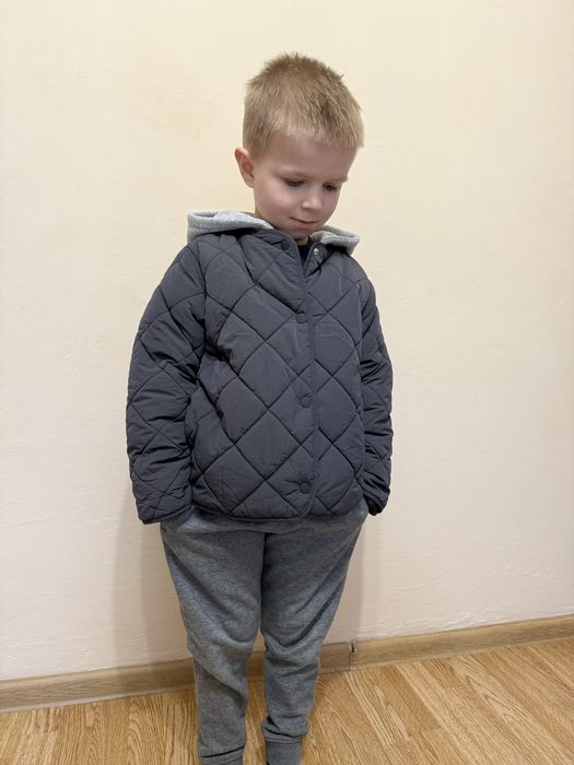 Нова курточка стьобана весняна ZARA 130 8-9 років