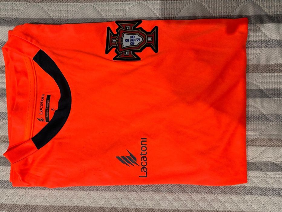 Tshirt. Arbitro laranja lacatoni