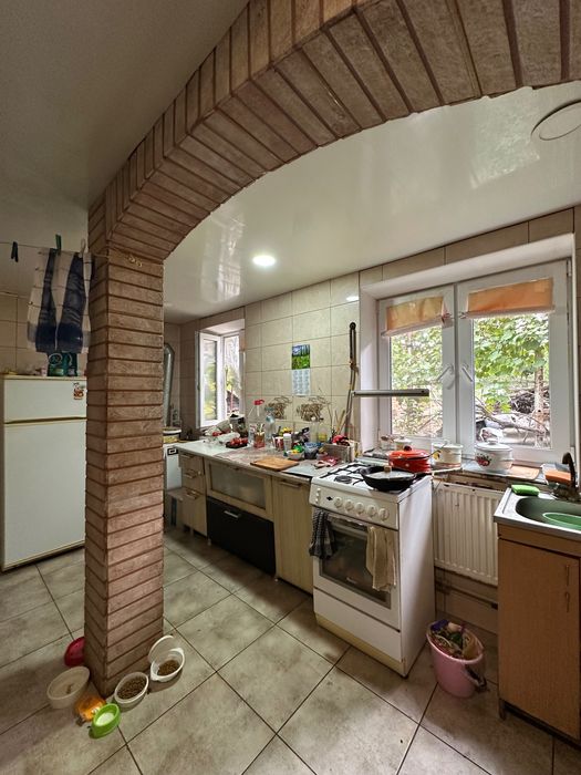 Продается дом район магазина Перлына