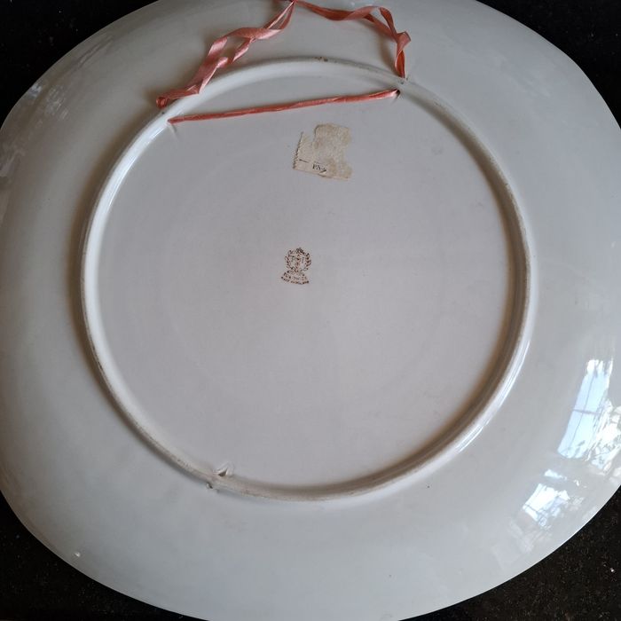 Talerz ,patera z PRL-U ( telewizor)  Tułowice