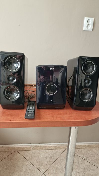 Sprzedam radioodtwarzacz  firmy LG
