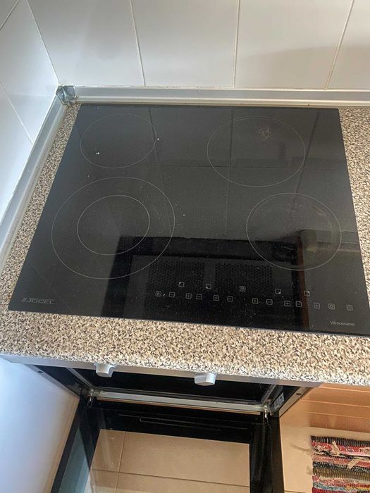 Cozinha completa usada com eletrodomésticos