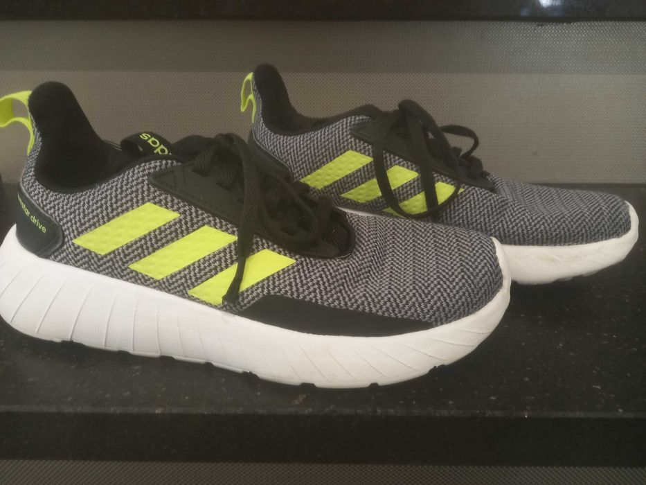 Sprzedam buty chłopięce