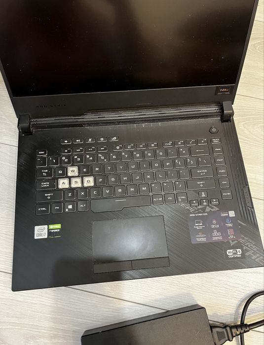 Sprzedam gaming laptop ASUS Rog Strix G15 G512LV Laptop