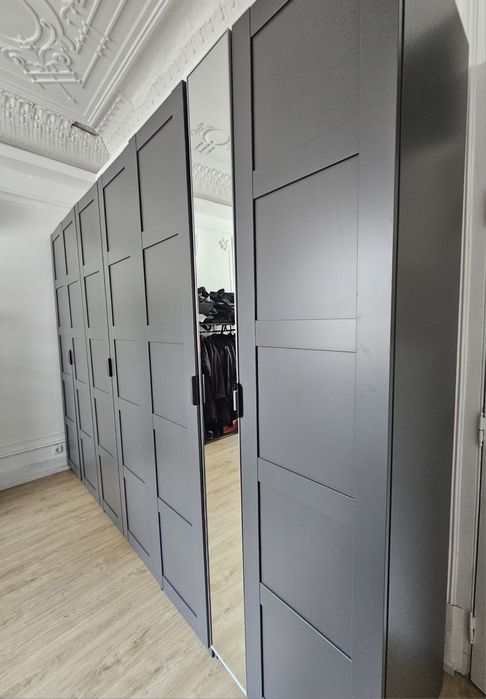 Roupeiro IKEA PAX | BERGSBO Cinza Escuro | KOMPLEMENT + Iluminação LED