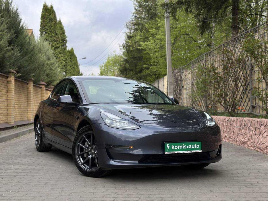 Продам  Tesla Model 3 2022. Можна в розстрочку, під викуп.