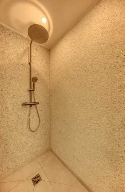 Prywatny Apartament z Jacuzzi i Sauną w Centrum Miasta z Parkingiem