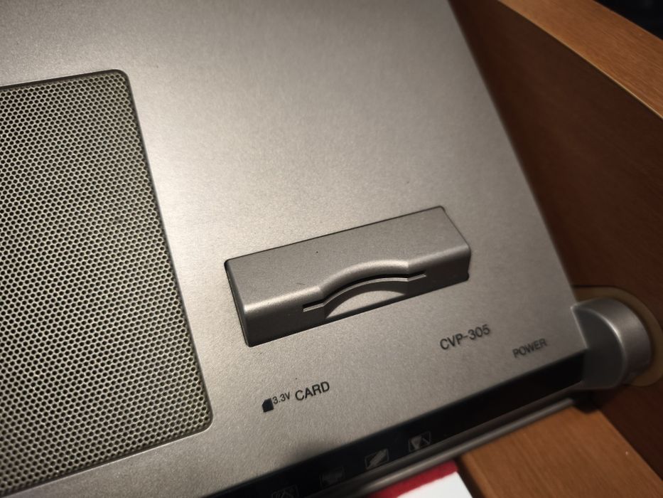 Pianino cyfrowe Yamaha CVP 305C